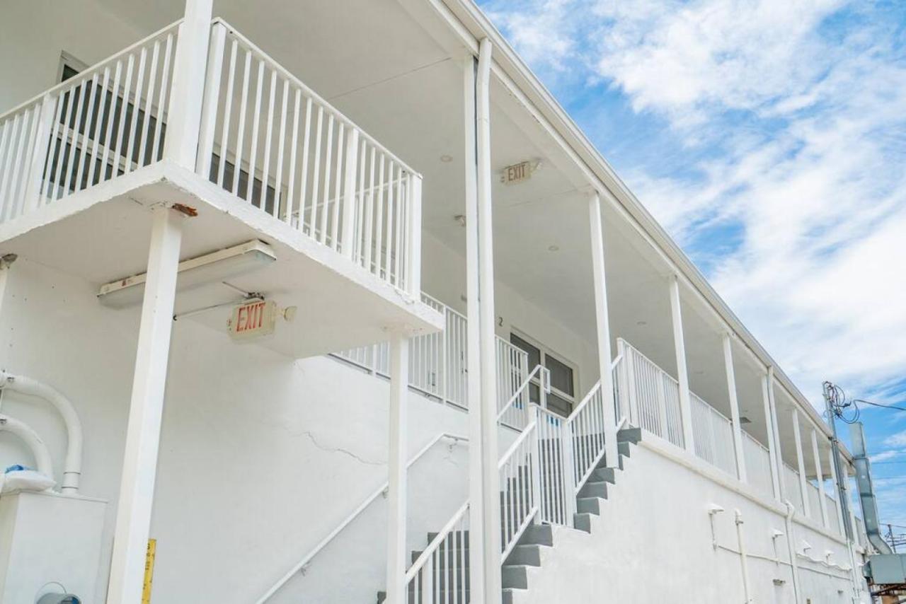The Purple Pelican Beachfront With Ocean Balcony Unit 1 Fort Lauderdale Exterior foto